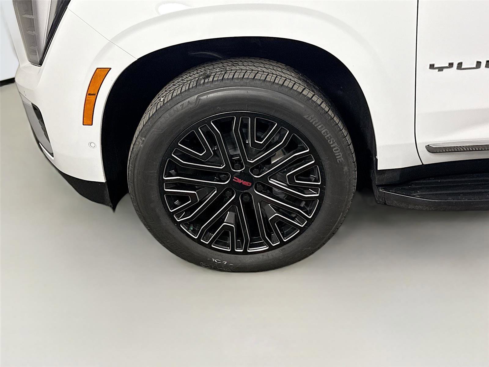 New 2026 GMC Yukon XL Elevation w/ LPO, Floor Liner Package image 27