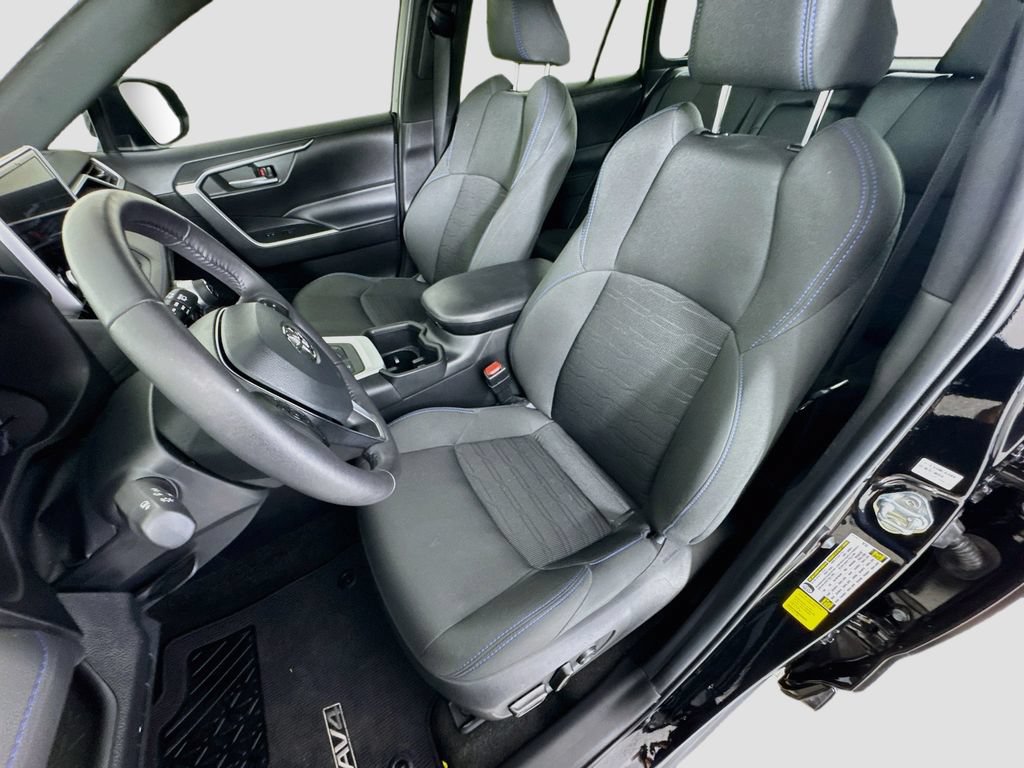 Used 2023 Toyota RAV4 SE w/ Convenience Package AWD/4WD image 12