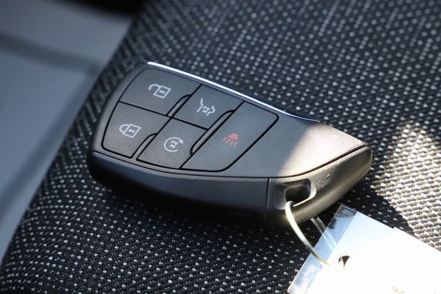 Used 2025 Chevrolet Traverse LT image 34