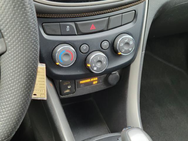 Used 2020 Chevrolet Trax LT FWD image 21
