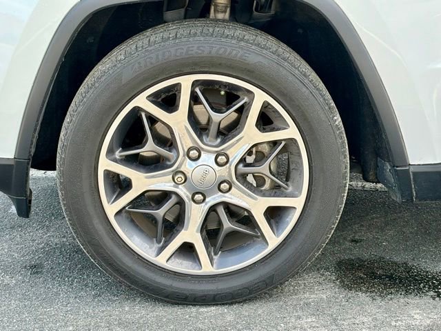 Used 2021 Jeep Grand Cherokee Limited w/ Sun & Sound Group image 29