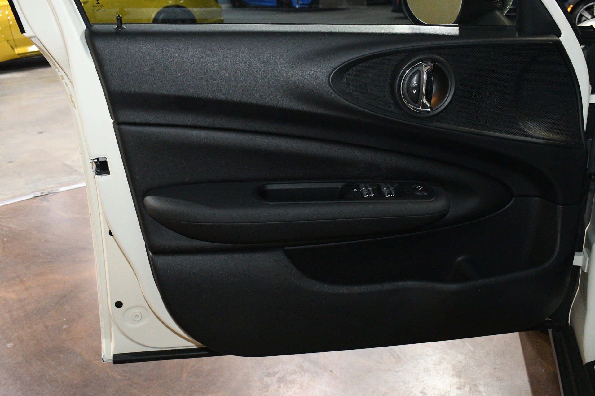 Used 2016 MINI Cooper Clubman FWD image 41
