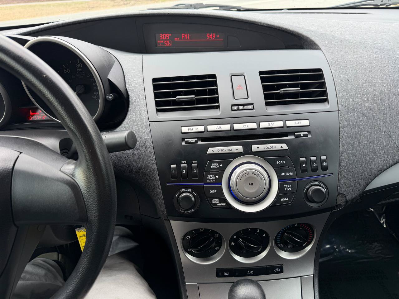 Used 2010 MAZDA MAZDA3 i Sport FWD image 11