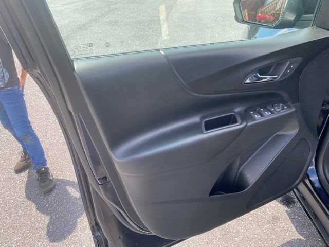 Used 2020 Chevrolet Equinox LT AWD/4WD image 11