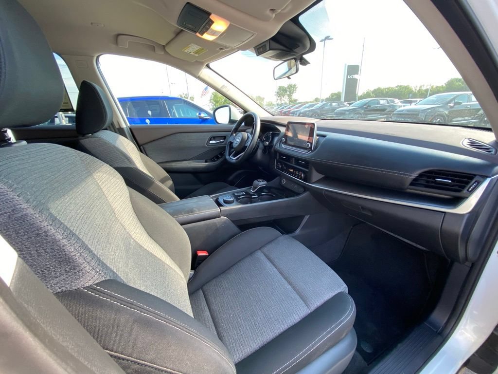 Used 2023 Nissan Rogue SV AWD/4WD image 30