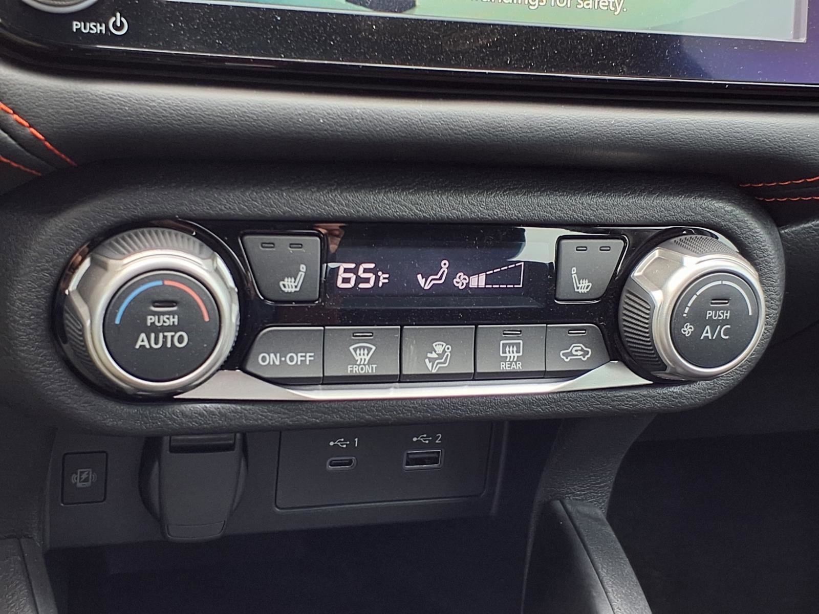 New 2025 Nissan Versa SR w/ Trunk Package image 19