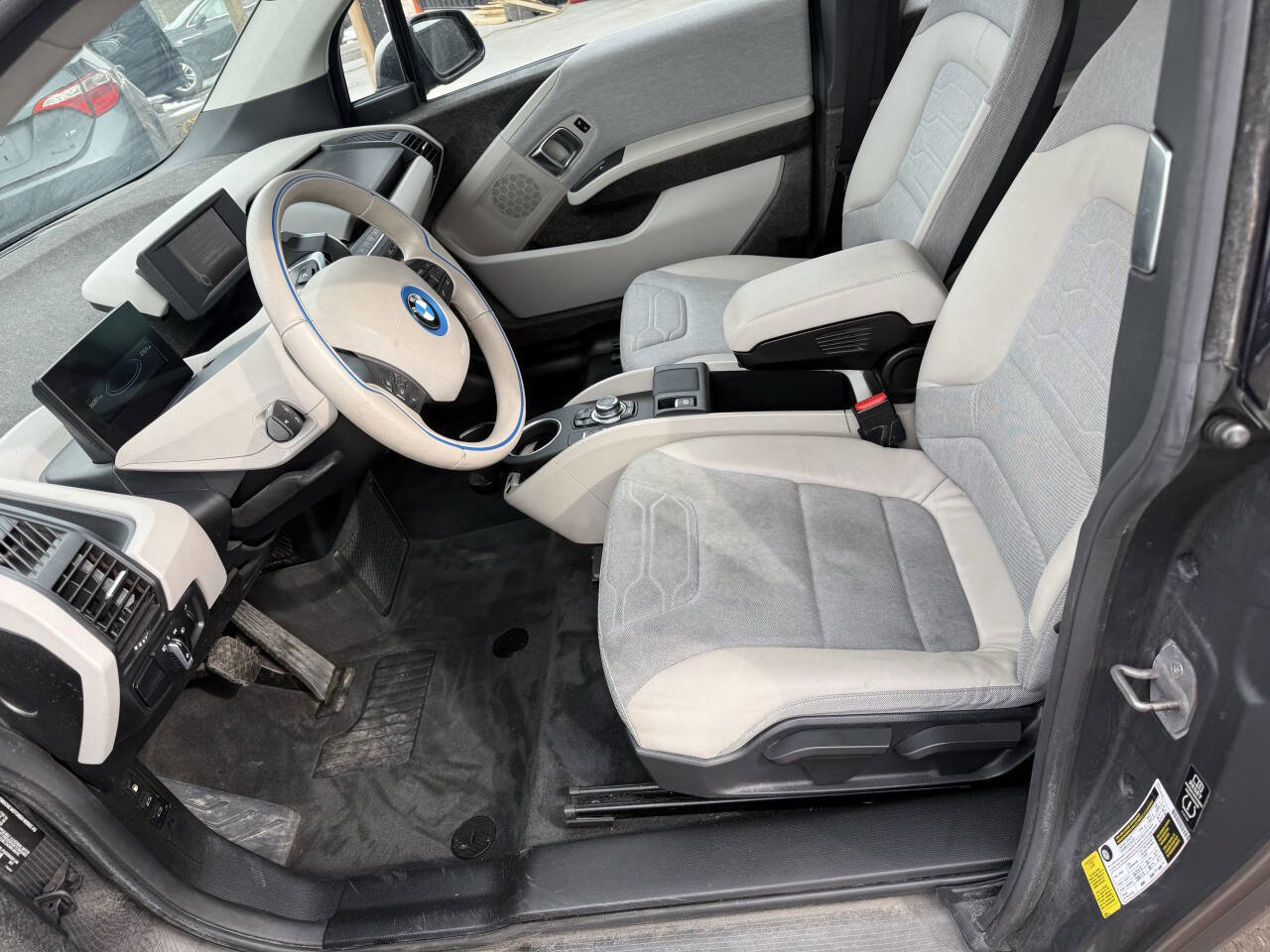 Used 2014 BMW i3 w/ Range Extender image 18