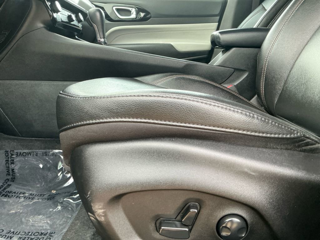 Used 2024 Jeep Compass Limited image 24