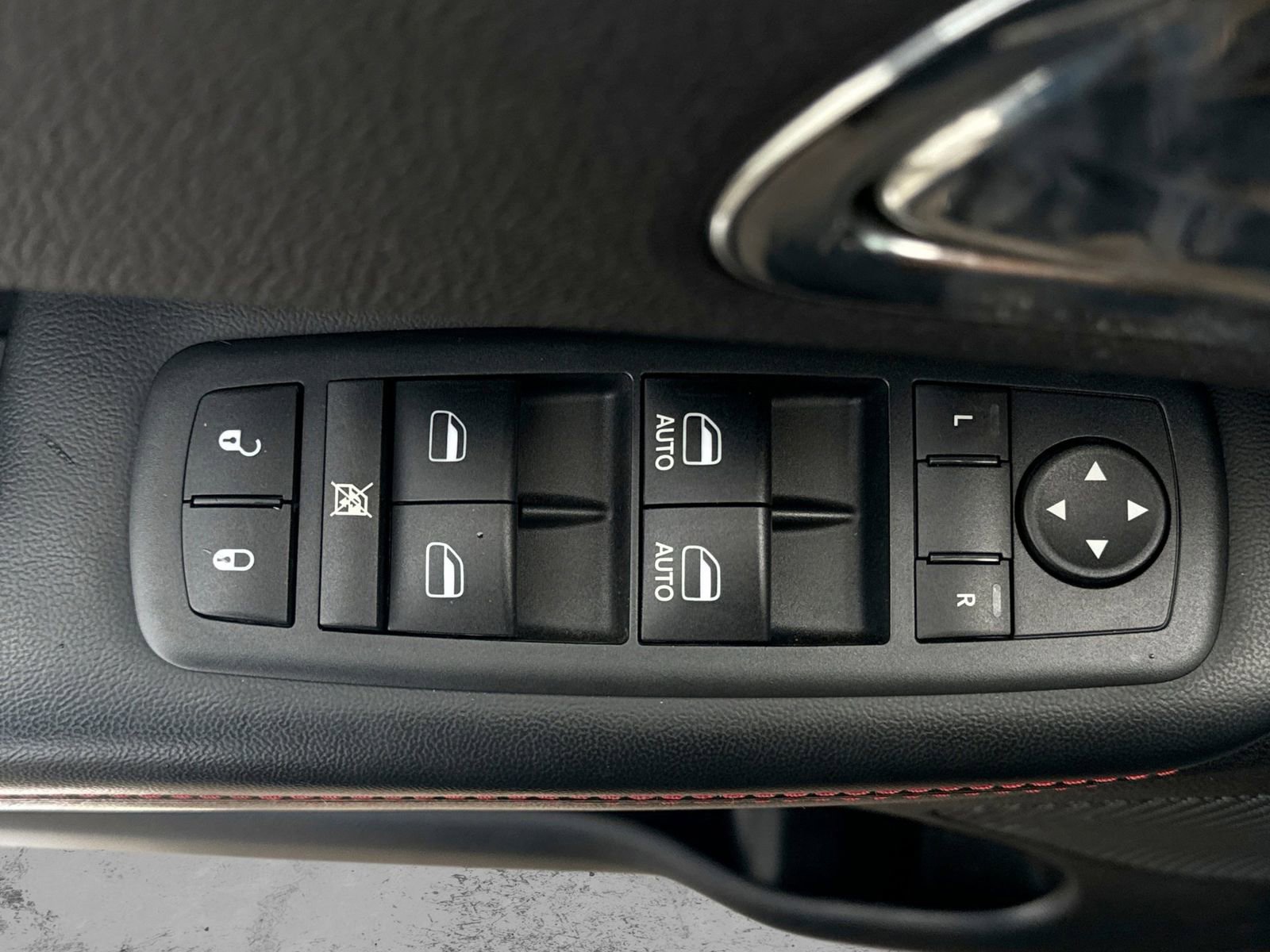 Used 2012 Dodge Durango R/T AWD/4WD image 20