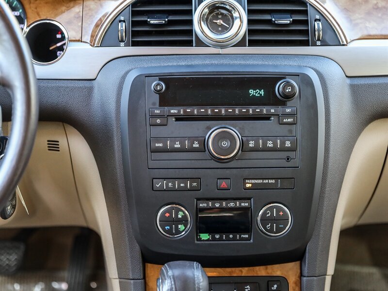 Used 2011 Buick Enclave CXL FWD image 19