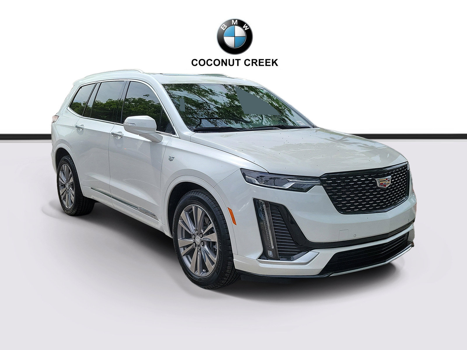 Used 2024 Cadillac XT6 Premium Luxury FWD image 1