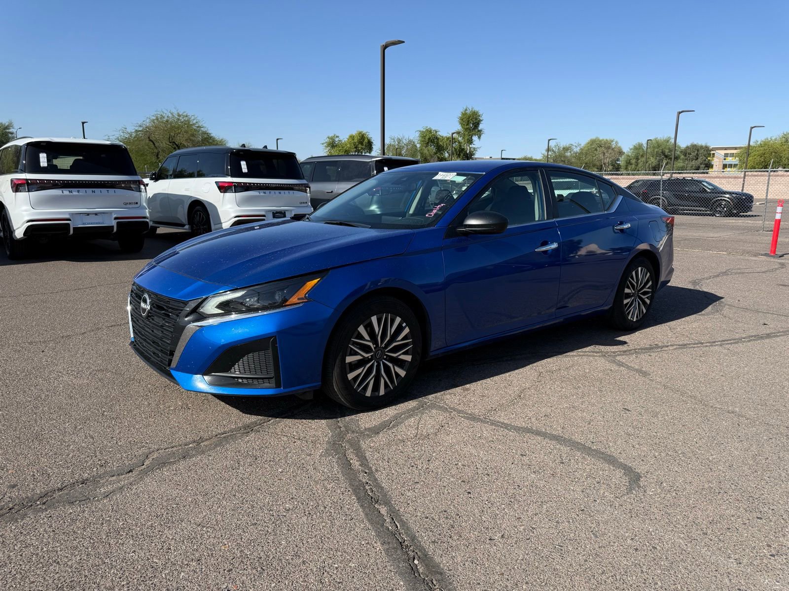 Certified 2025 Nissan Altima 2.5 SV FWD image 1