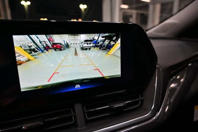 New 2026 Chevrolet Trax ACTIV w/ Driver Confidence Package FWD image 16