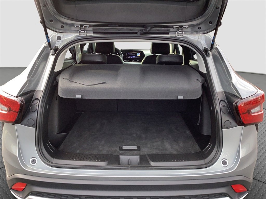 Used 2024 Chevrolet Trax LT w/ LT Convenience Package image 20