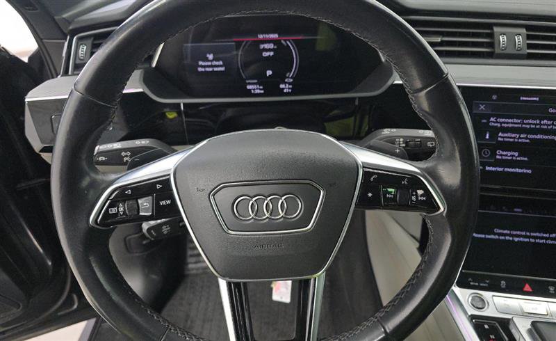 Used 2024 Audi Q8 e-tron Prestige image 8
