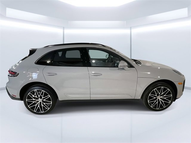 New 2026 Porsche Macan image 8
