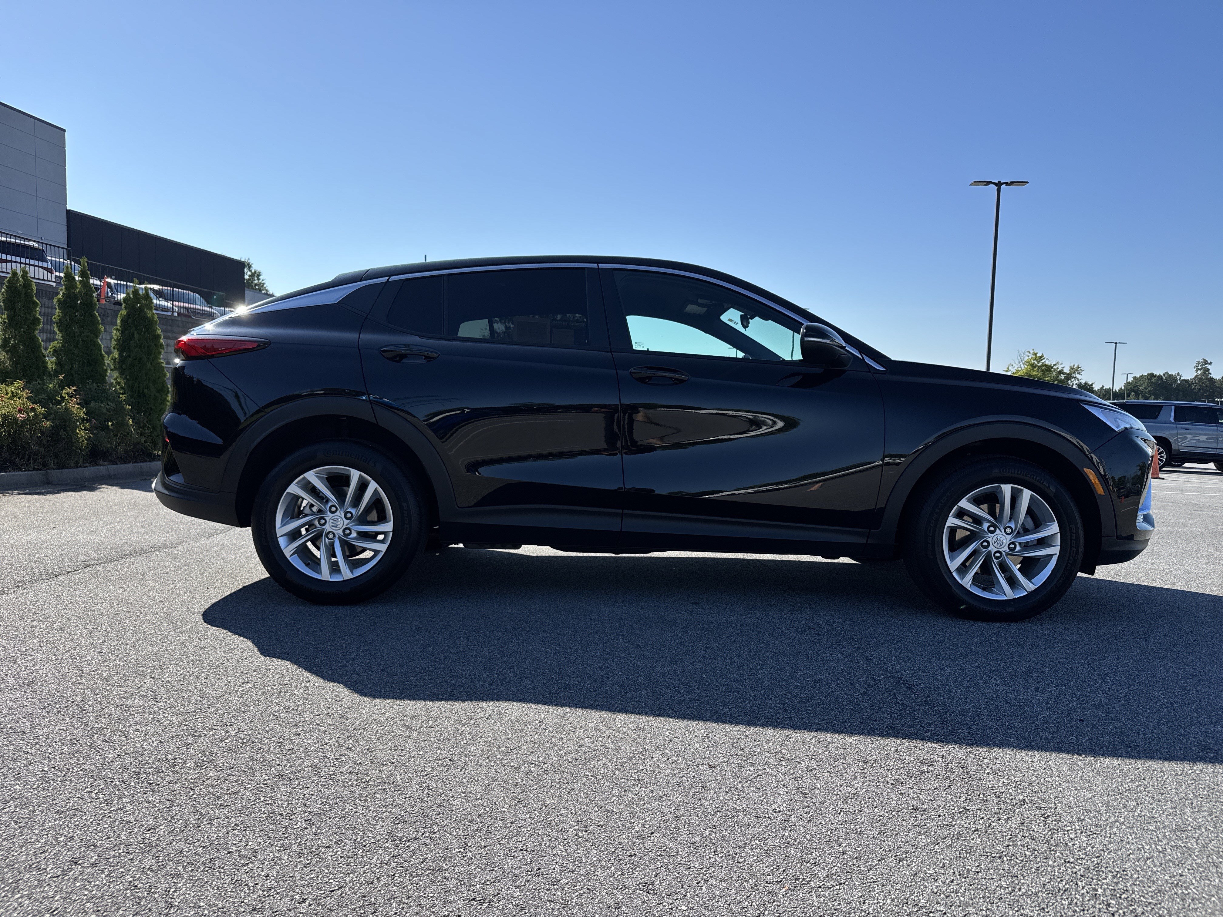 Used 2024 Buick Envista Preferred w/ Convenience II Package FWD image 11