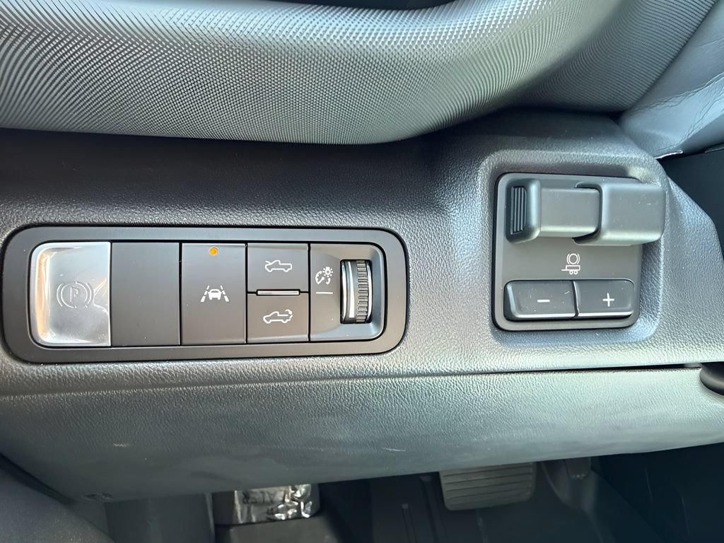 Used 2026 Chevrolet Silverado EV Trail Boss AWD/4WD image 24