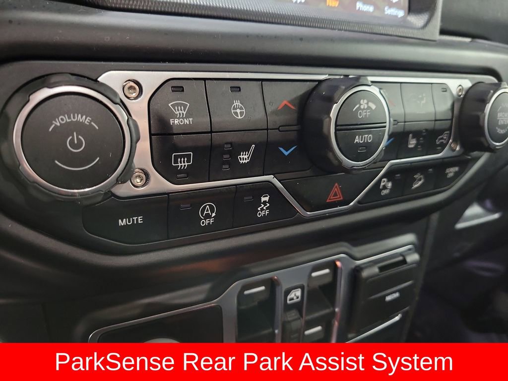 Used 2020 Jeep Wrangler Unlimited Sahara image 17