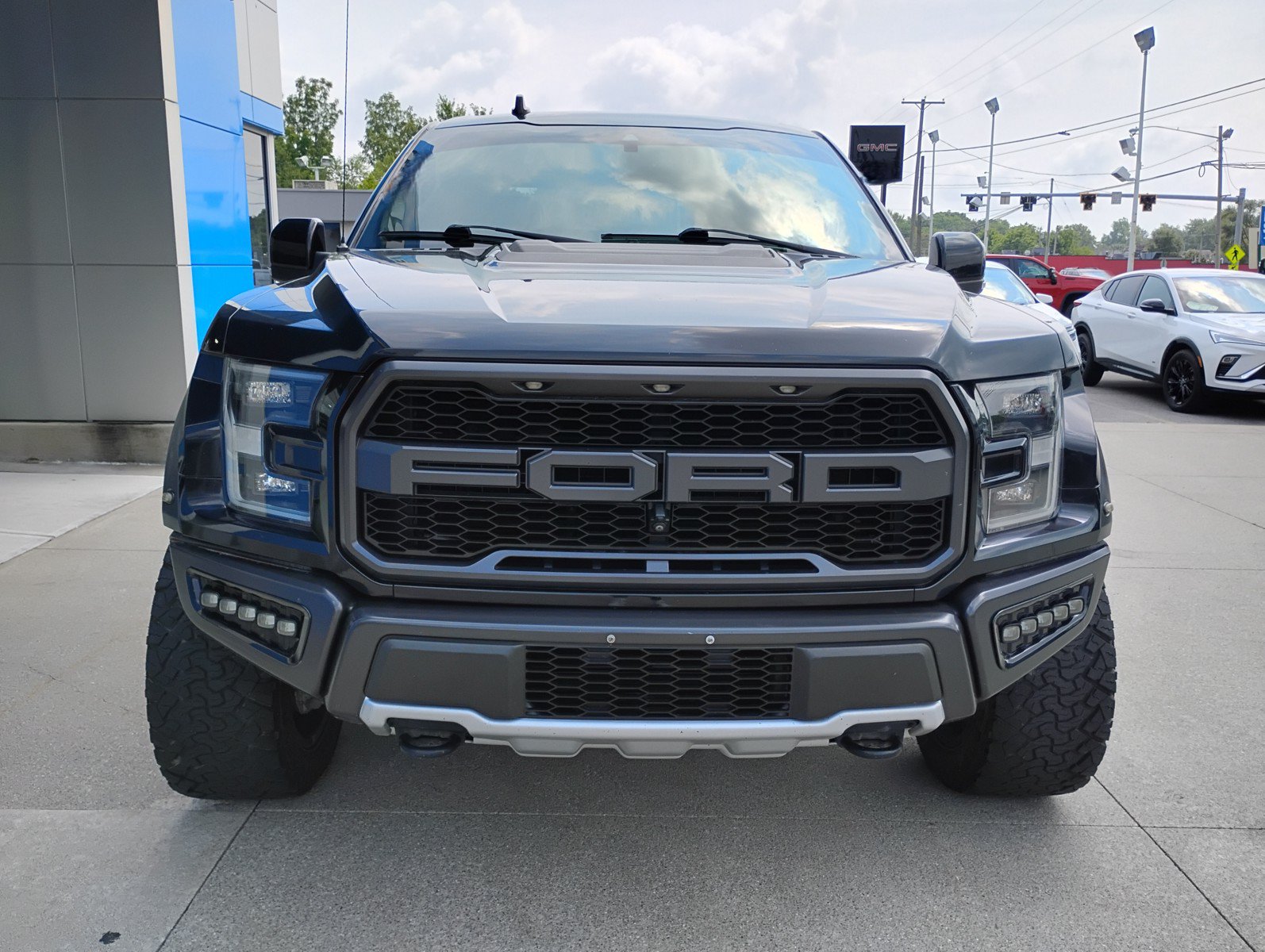 Used 2019 Ford F150 Raptor w/ Equipment Group 802A Luxury AWD/4WD image 14