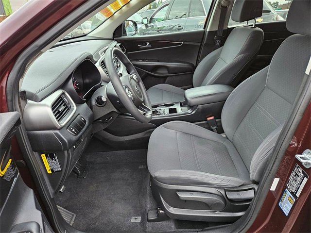 Used 2017 Kia Sorento LX image 11