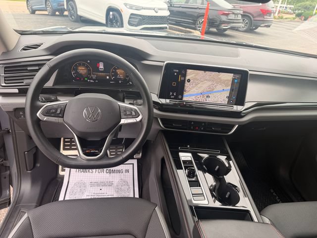 Certified 2024 Volkswagen Atlas Peak Edition SEL AWD/4WD image 27