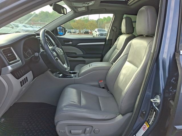 Used 2016 Toyota Highlander XLE image 13