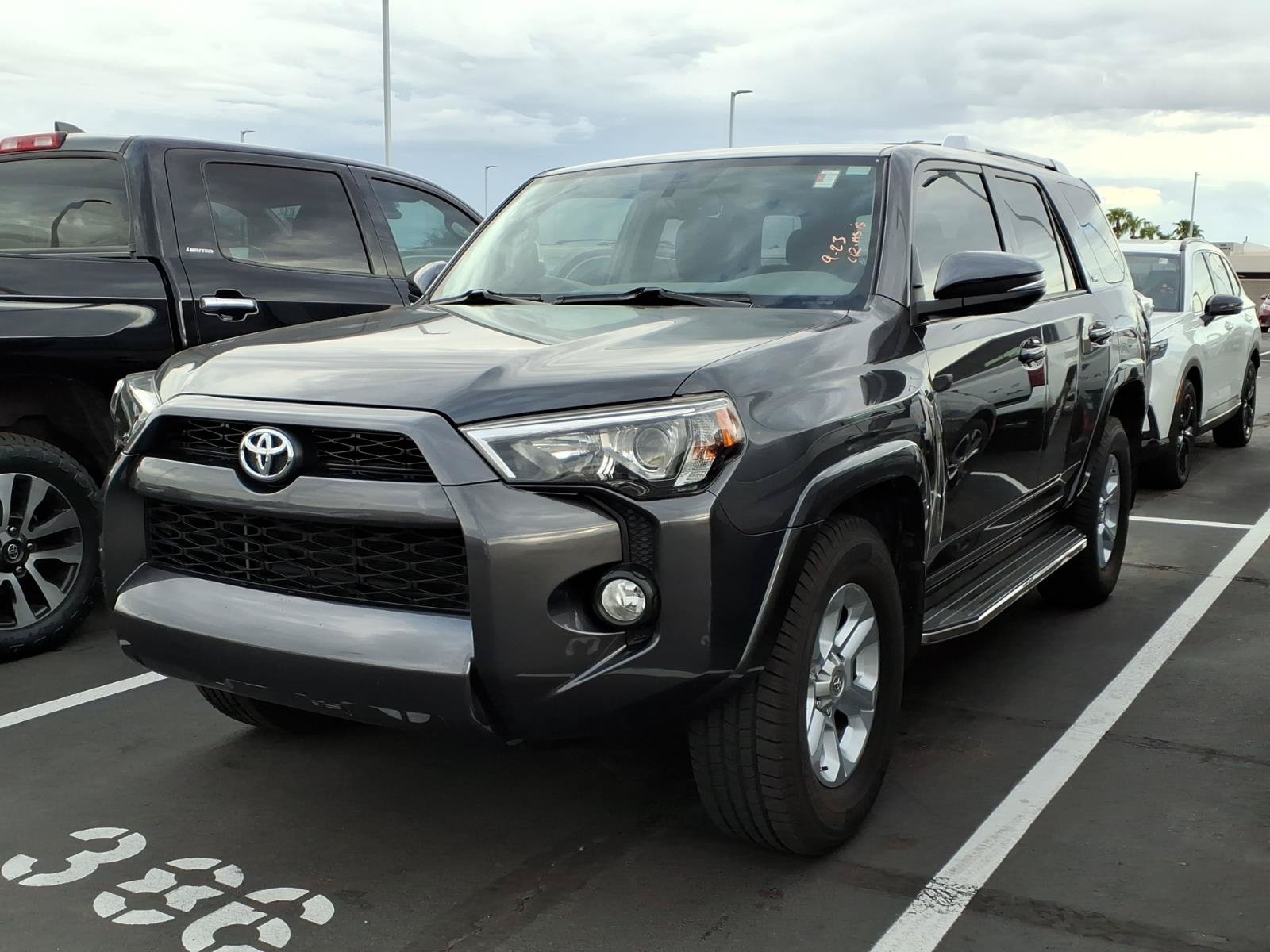 Used 2017 Toyota 4Runner SR5 Premium RWD image 2
