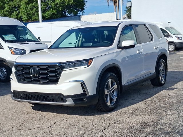 Used 2025 Honda Pilot EX-L image 2