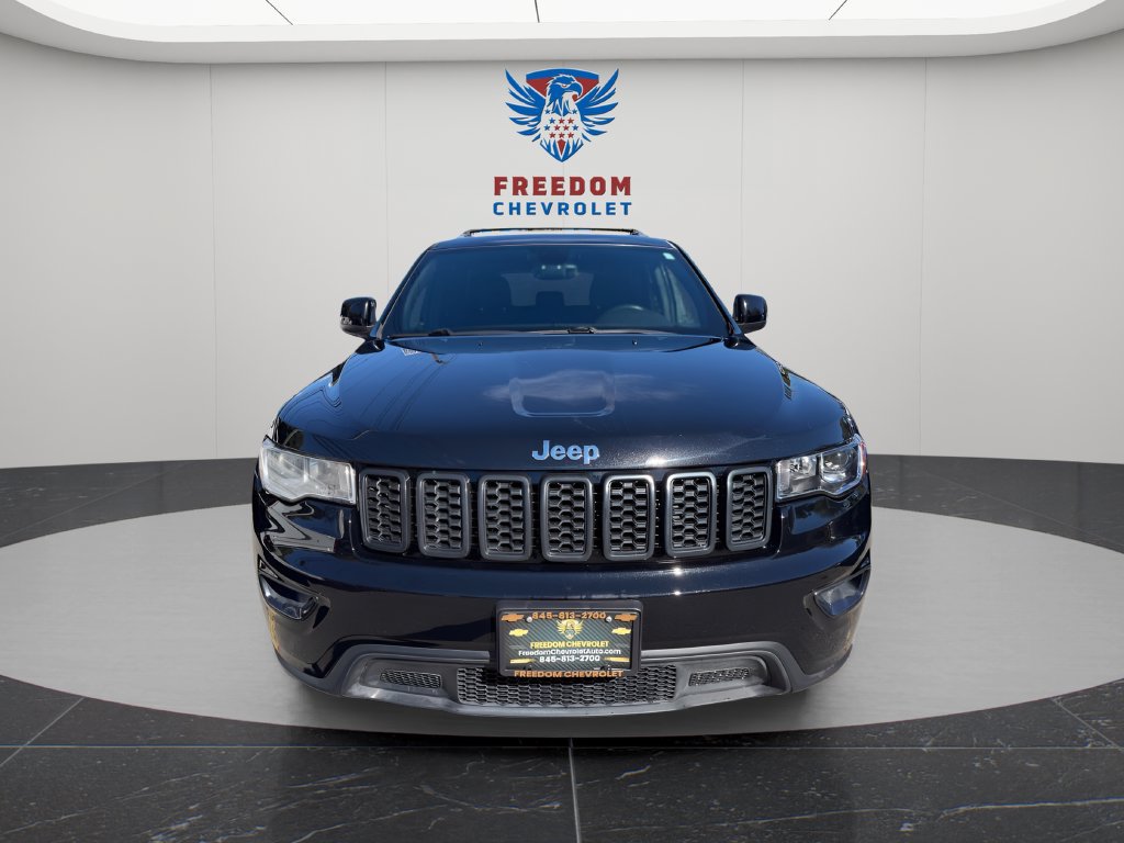 Used 2017 Jeep Grand Cherokee Laredo w/ Quick Order Package 23E AWD/4WD image 8