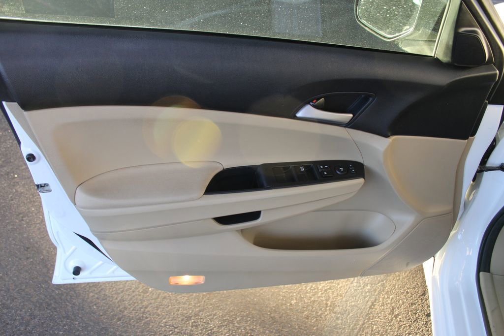 Used 2012 Honda Accord LX image 19