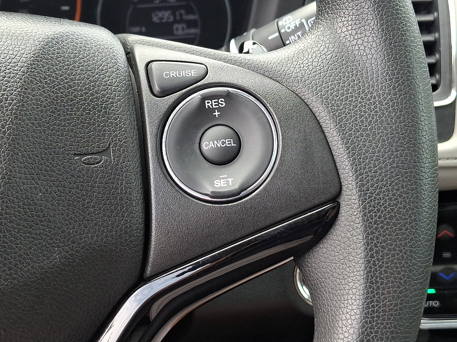Used 2016 Honda HR-V EX image 23