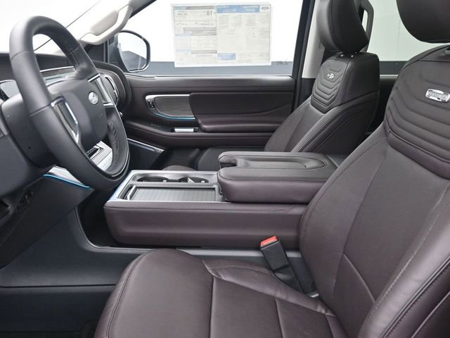 New 2025 Ford Expedition Platinum image 8