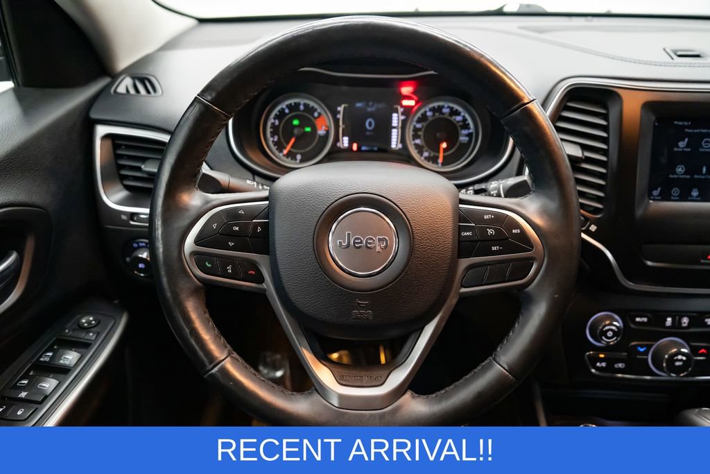Used 2019 Jeep Cherokee Latitude Plus w/ Cold Weather Group image 14