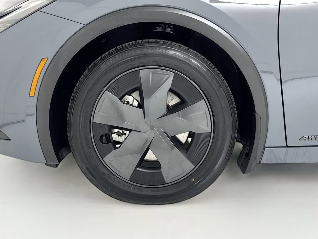 Used 2024 Toyota Prius LE image 24