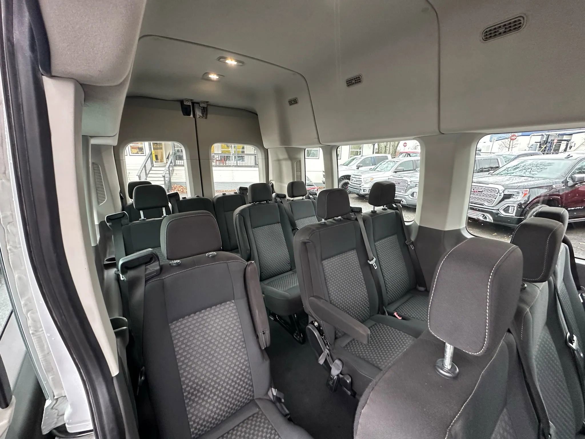Used 2023 Ford Transit 350 XLT RWD image 12