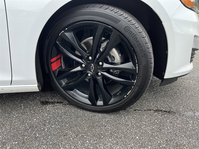 Used 2021 Chevrolet Malibu LT w/ Redline Edition FWD image 5