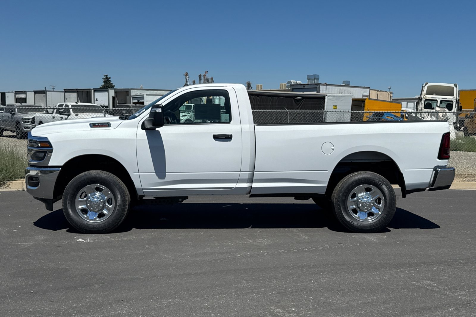 New 2026 RAM 2500 Tradesman w/ Chrome Appearance Group AWD/4WD image 6