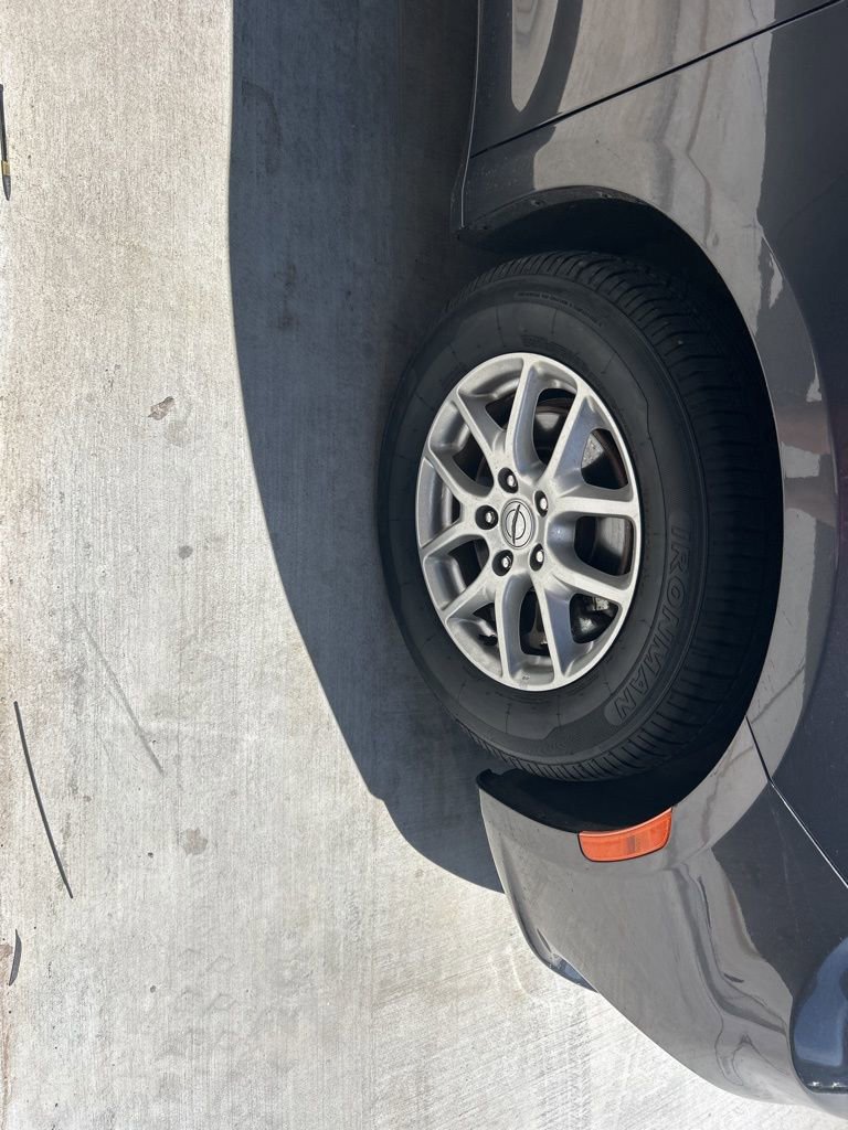 Used 2023 Chrysler Pacifica Touring-L image 17