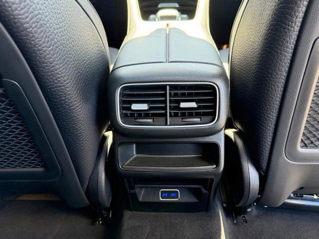 Used 2024 Mercedes-Benz GLE 580 4MATIC image 36