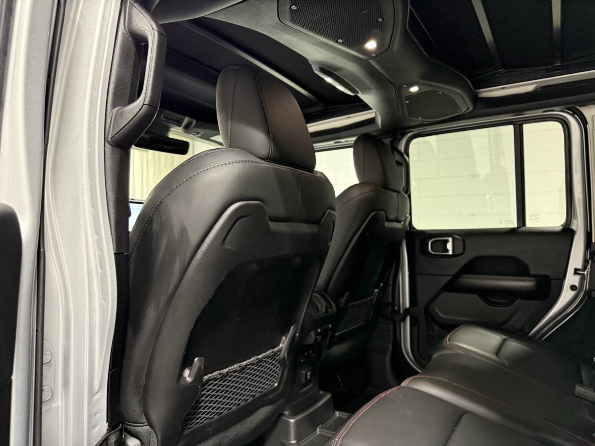 Used 2024 Jeep Wrangler Unlimited Rubicon image 17