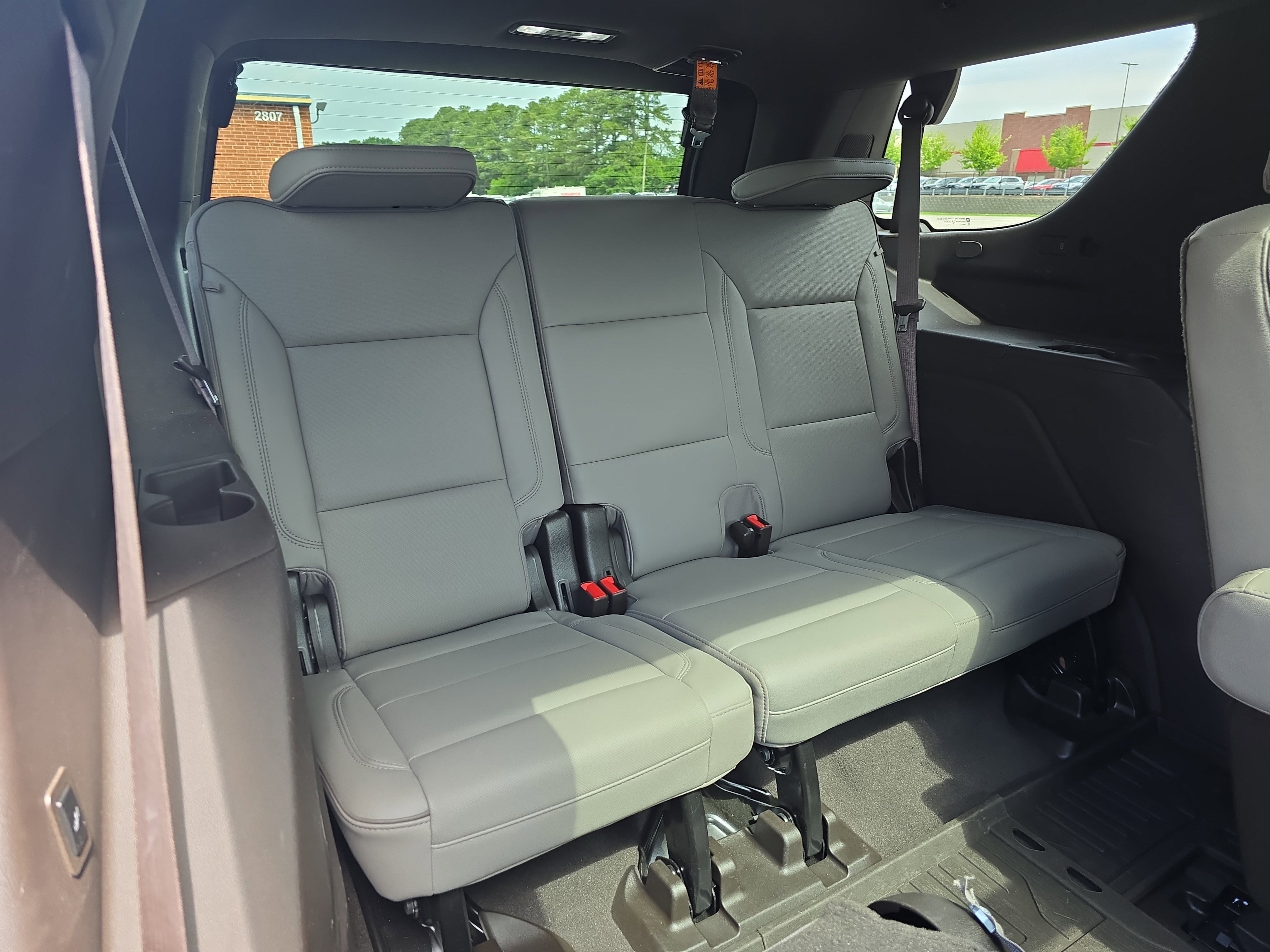 Used 2021 GMC Yukon SLT w/ SLT Luxury Plus Package AWD/4WD image 12