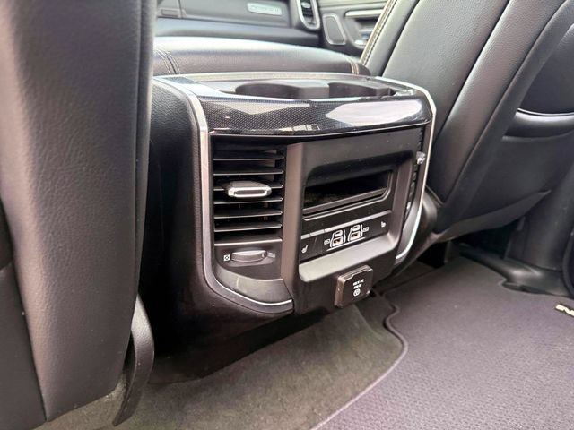Used 2021 RAM 1500 Laramie AWD/4WD image 17