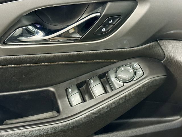 Used 2018 Chevrolet Traverse LS image 18