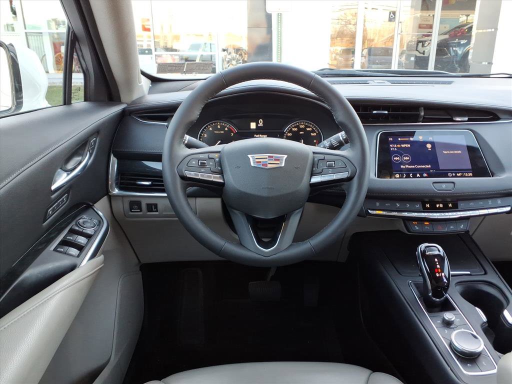 Used 2022 Cadillac XT4 Premium Luxury w/ Cold Weather Package image 15