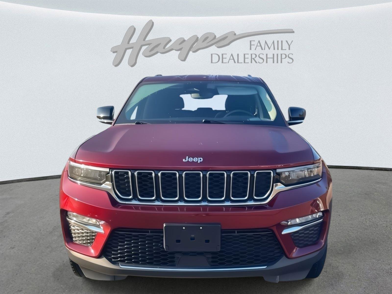 Used 2023 Jeep Grand Cherokee Limited image 2