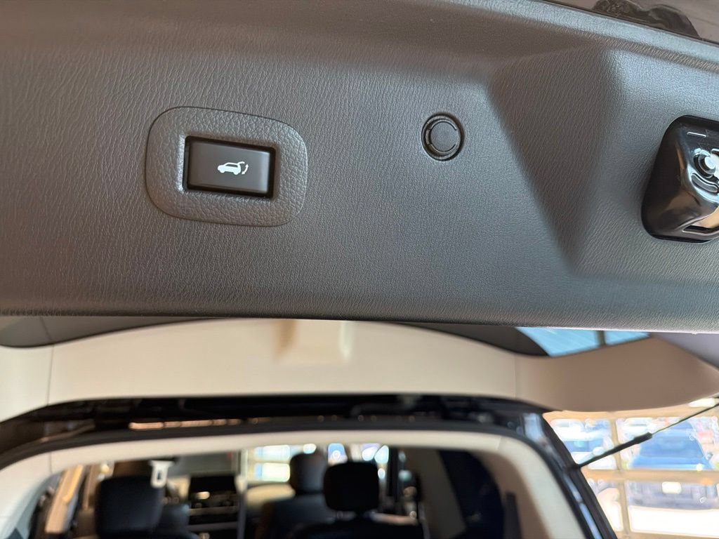 Used 2022 INFINITI QX80 Luxe w/ All-Season Package RWD image 57