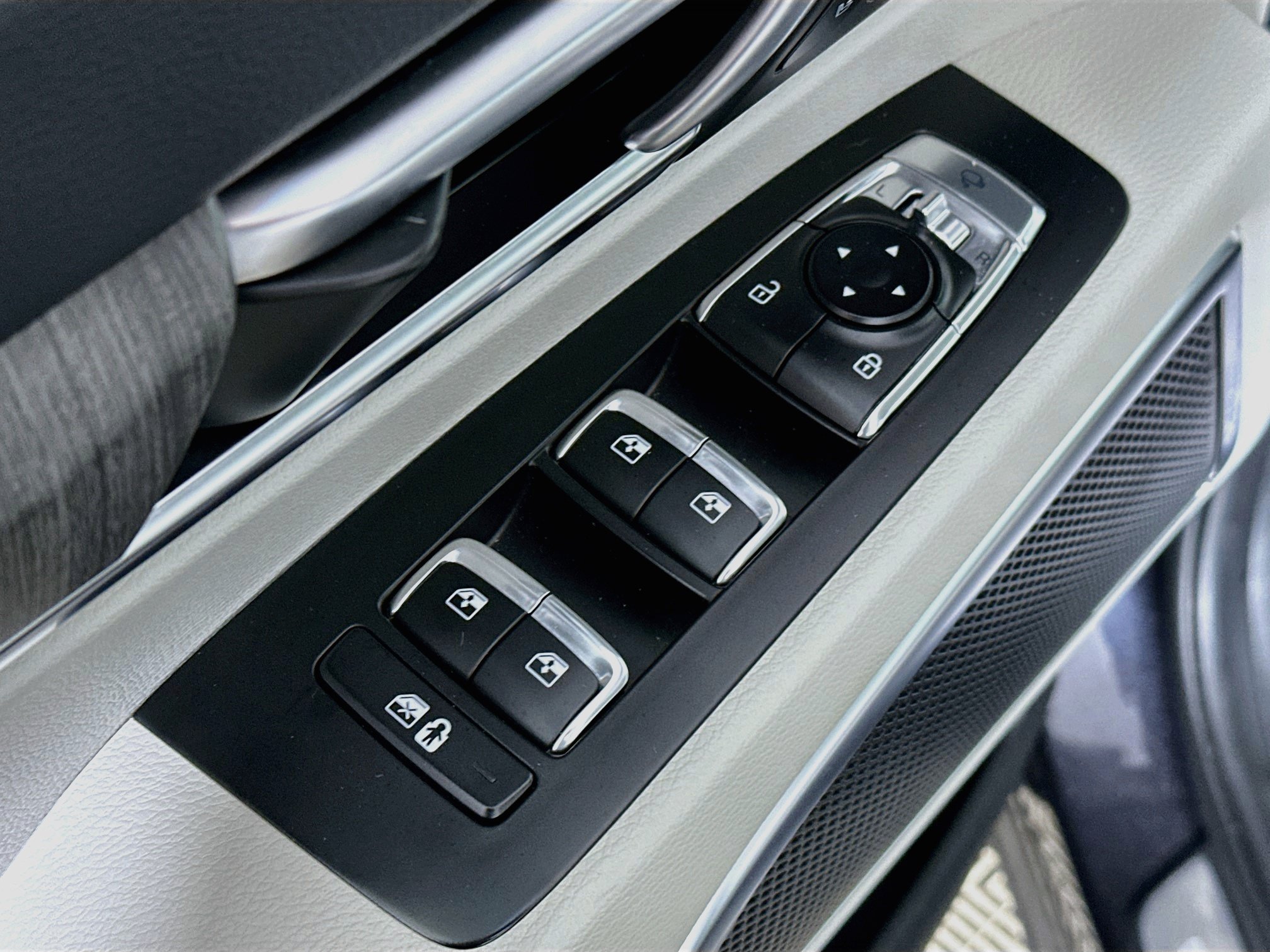 Used 2025 Kia Telluride SX AWD/4WD image 18