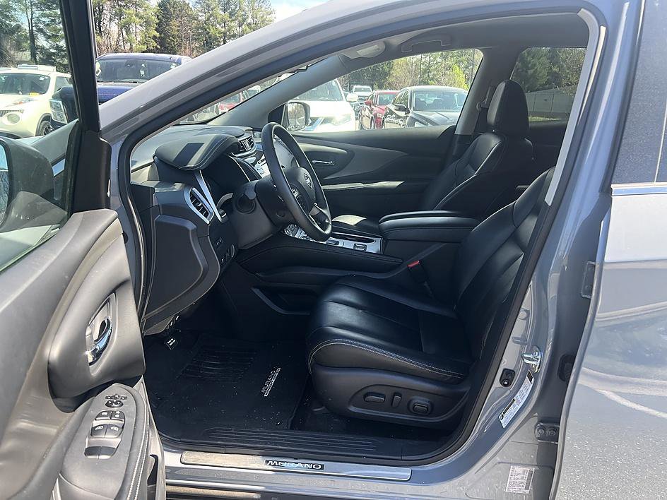 Certified 2024 Nissan Murano SV w/ SV Midnight Edition Package image 12