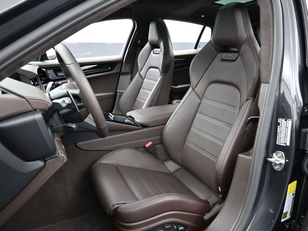 New 2026 Porsche Panamera GTS image 5